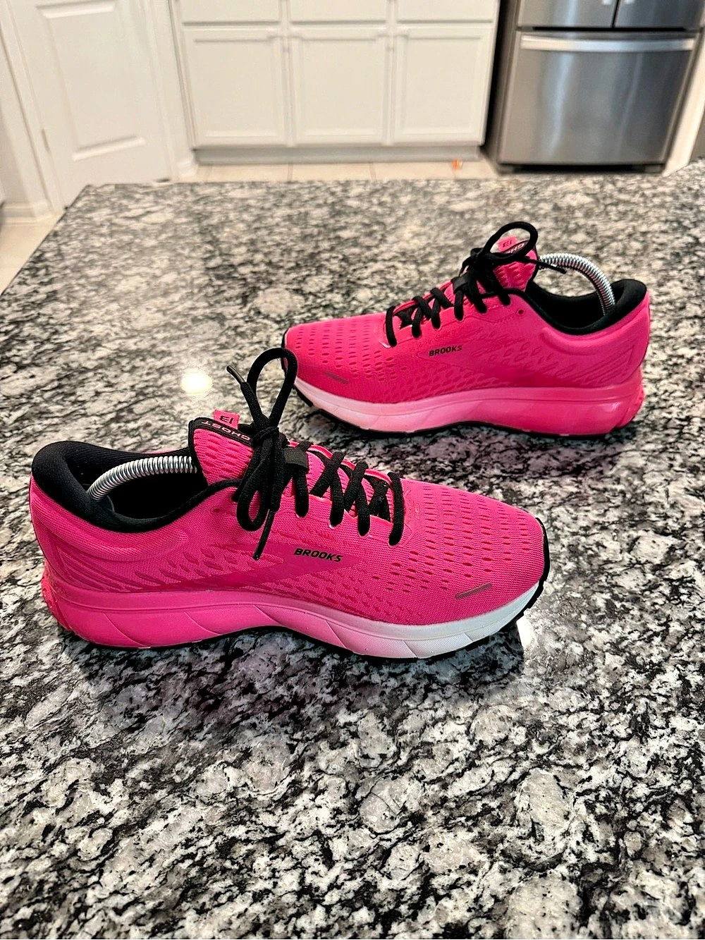 Brooks Ghost 13 Women's Athletic Shoes Pink